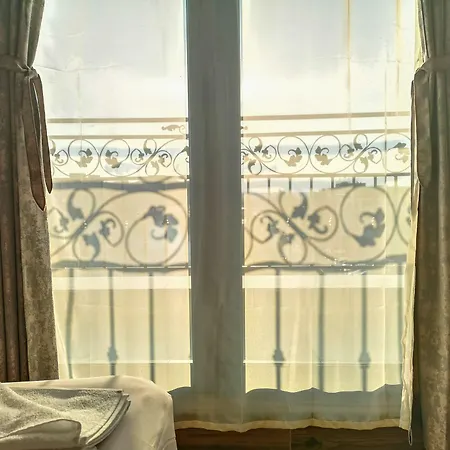Empera H-l فندق 3*