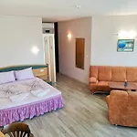 Empera H-l Hotel 3*