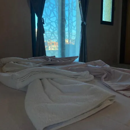 Empera H-l 3* 써니비치