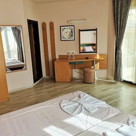 호텔 Empera H-l 3*