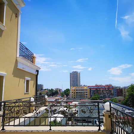 Empera H-l 호텔 3*