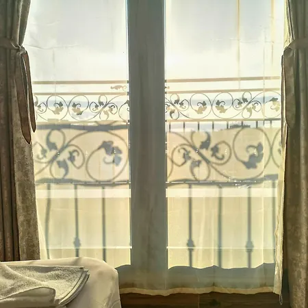 호텔 Empera H-l 3*