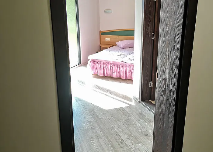 Empera H-l Hotell Slăntjev Brjag