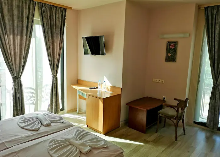 Empera H-l Hotell 3*